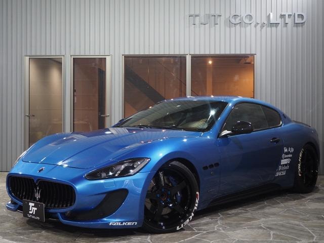Maserati GRAN TURISMO 2013 — фото автомобиля