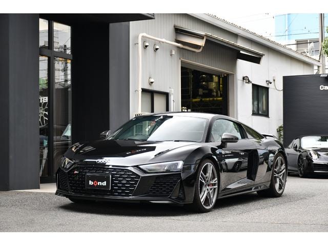 Audi R8 2022 — фото автомобиля