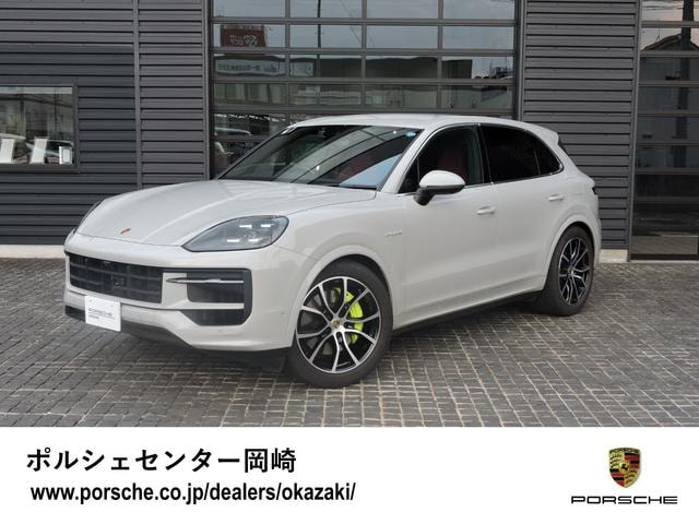 Porsche CAYENNE 2024 — фото автомобиля