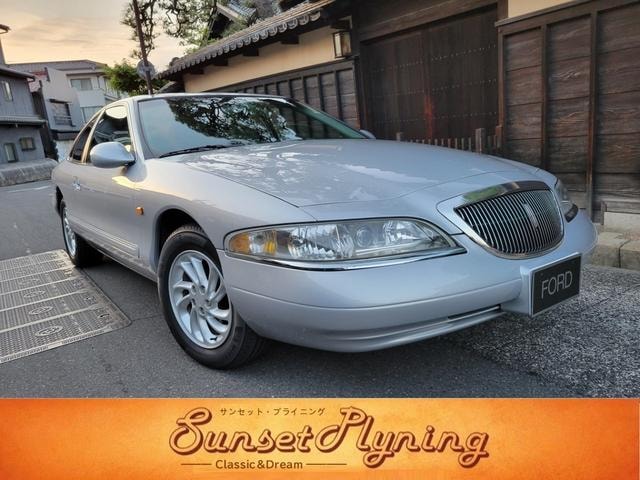 Lincoln MARK VIII 2000 — фото автомобиля 1