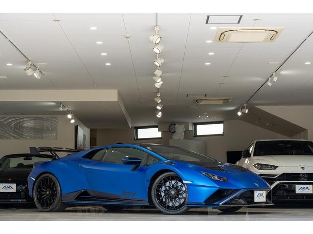 Lamborghini HURACAN 2023 — фото автомобиля