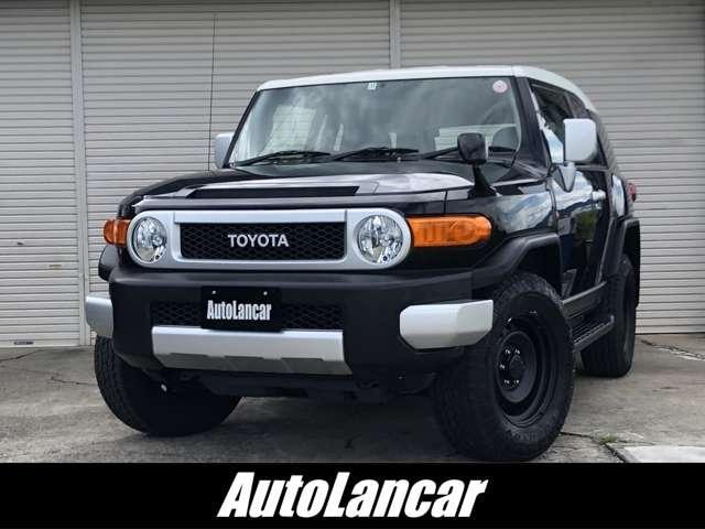 Toyota FJ CRUISER 2015 — фото автомобиля