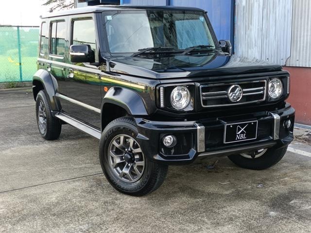 Suzuki JIMNY NOMADE 2025 — фото автомобиля