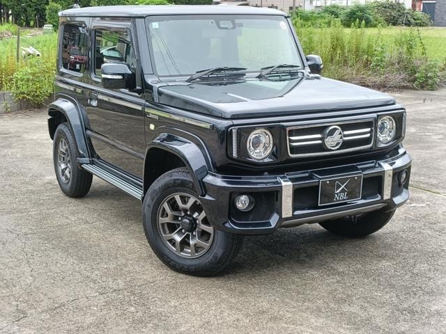 Suzuki JIMNY SIERRA 2023 — фото автомобиля