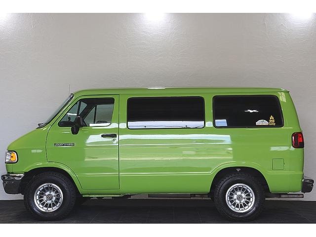 Dodge VAN 1997 — фото автомобиля 1