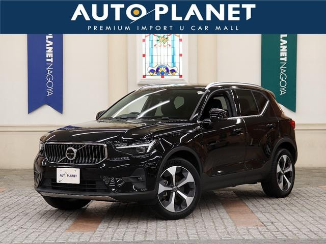 Volvo XC40 2024 — фото автомобиля 1