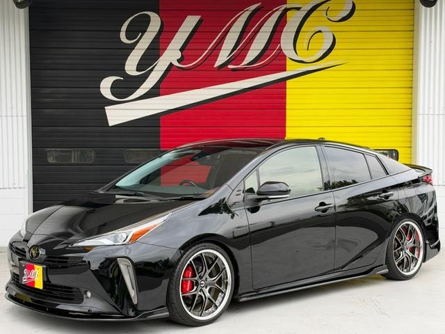 Toyota PRIUS 2020 — фото автомобиля