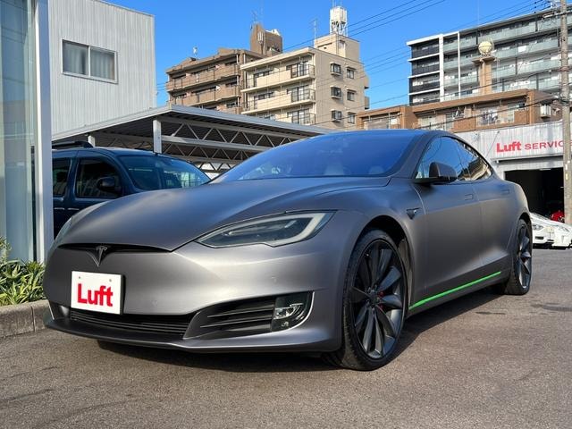 Tesla MODEL S 2018 — фото автомобиля