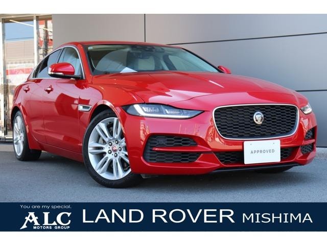 Jaguar XE 2019 — фото автомобиля 1