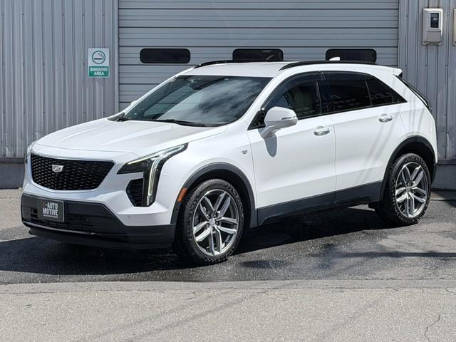 Cadillac XT4 2022 — фото автомобиля