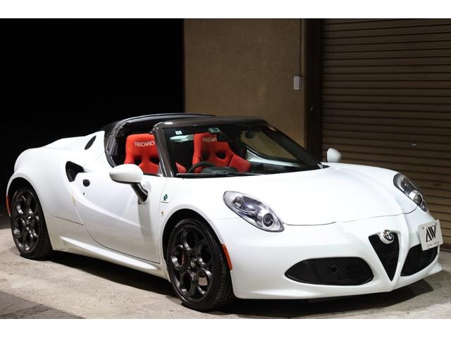 Alfa Romeo 4C SPIDER 2016 — фото автомобиля