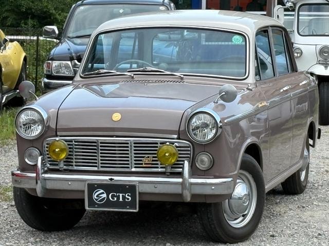 Nissan BLUEBIRD 1961 — фото автомобиля 1