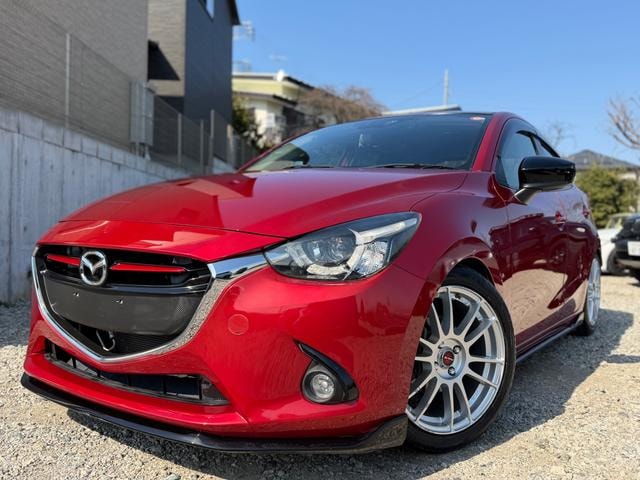 Mazda DEMIO 2015 — фото автомобиля 1