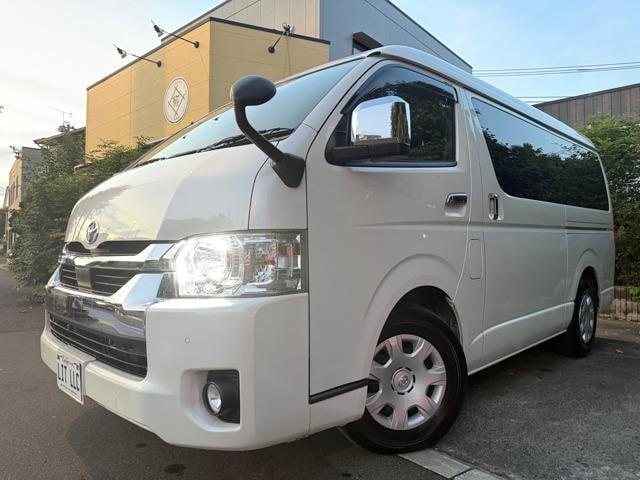 Toyota HIACE VAN 2021 — фото автомобиля
