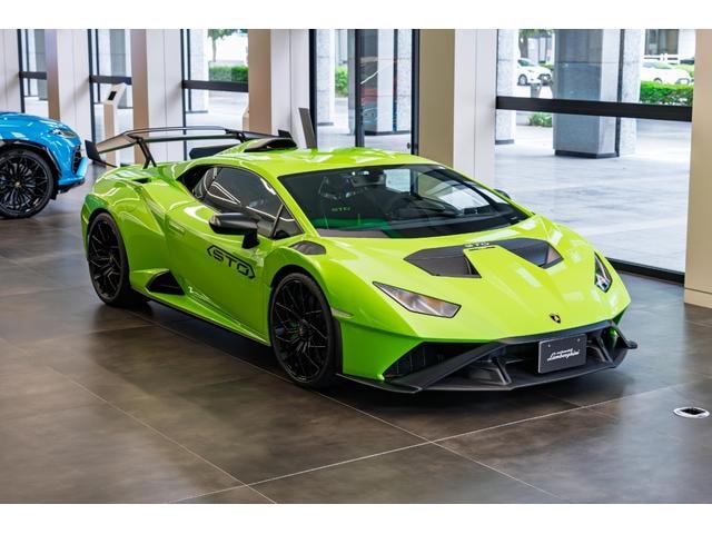 Lamborghini HURACAN 2023 — фото автомобиля