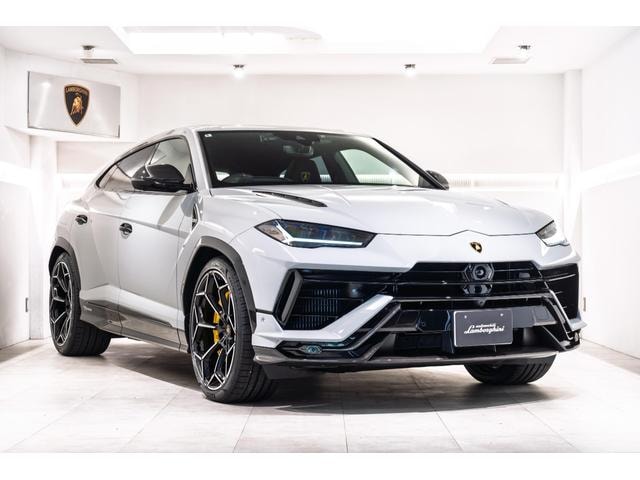 Lamborghini URUS 2024 — фото автомобиля