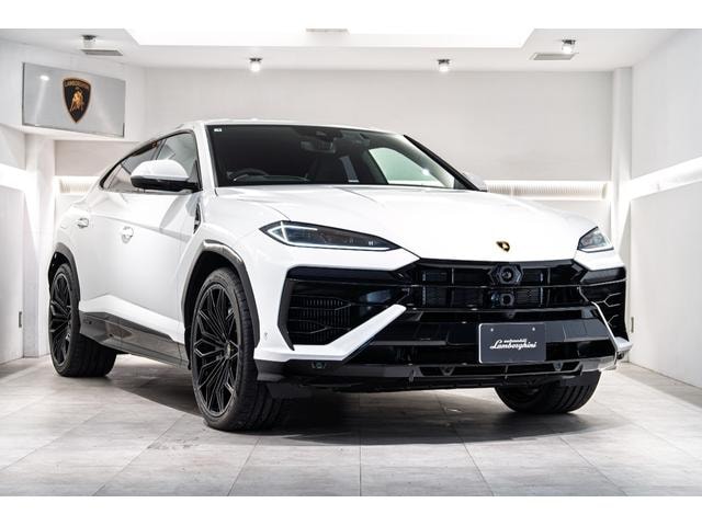Lamborghini URUS 2025 — фото автомобиля