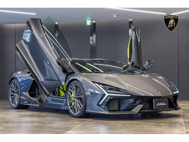 Lamborghini REVUELTO 2025 — фото автомобиля