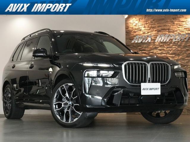 Bmw X7 2024 — фото автомобиля 1