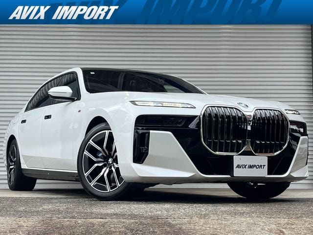 Bmw 7 SERIES 2023 — фото автомобиля