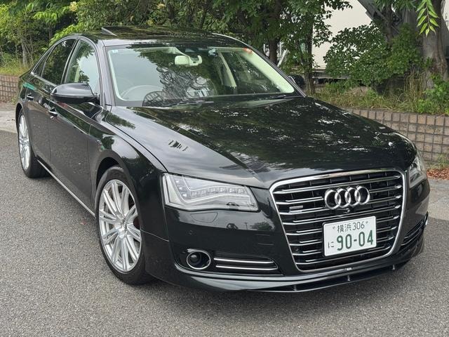 Audi A8 2014 — фото автомобиля
