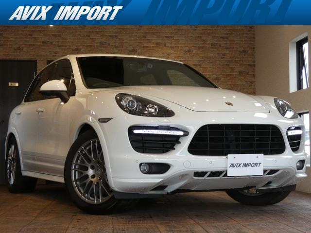 Porsche CAYENNE 2012 — фото автомобиля 1