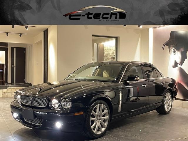 Jaguar XJ 2008 — фото автомобиля 1