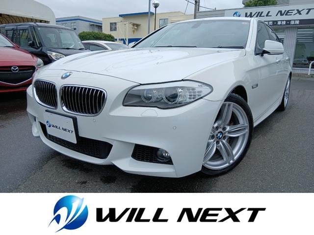 Bmw 5 SERIES 2011 — фото автомобиля 1
