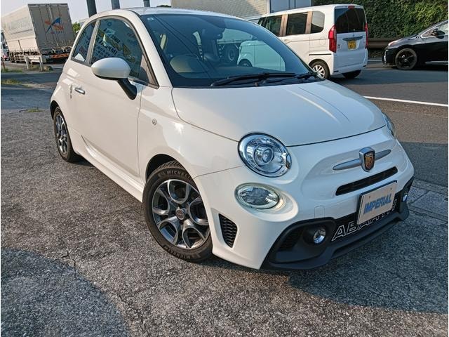 Abarth 595 2019 — фото автомобиля 1