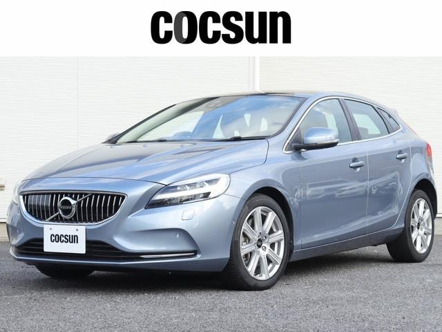 Volvo V40 2018 — фото автомобиля 1