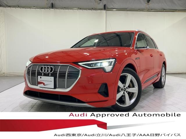Audi E-TRON 2020 — фото автомобиля 1