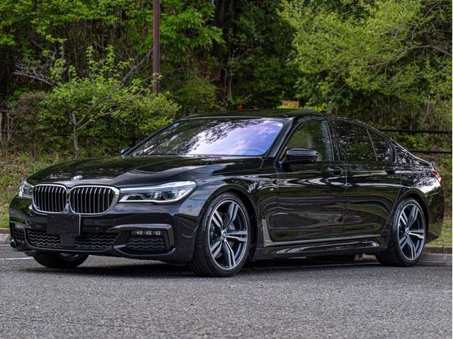 Bmw 7 SERIES 2016 — фото автомобиля 1