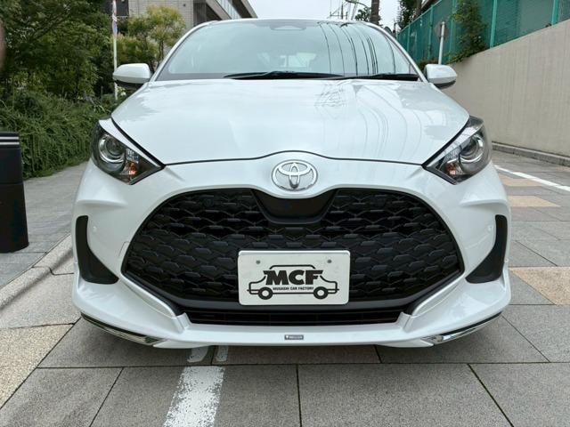 Toyota YARIS 2026 — фото автомобиля
