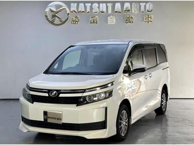 Toyota VOXY 2014 — фото автомобиля 1