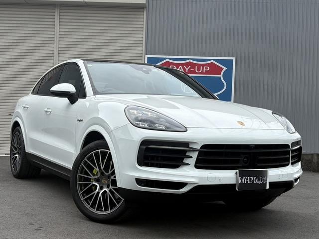 Porsche CAYENNE COUPE 2021 — фото автомобиля