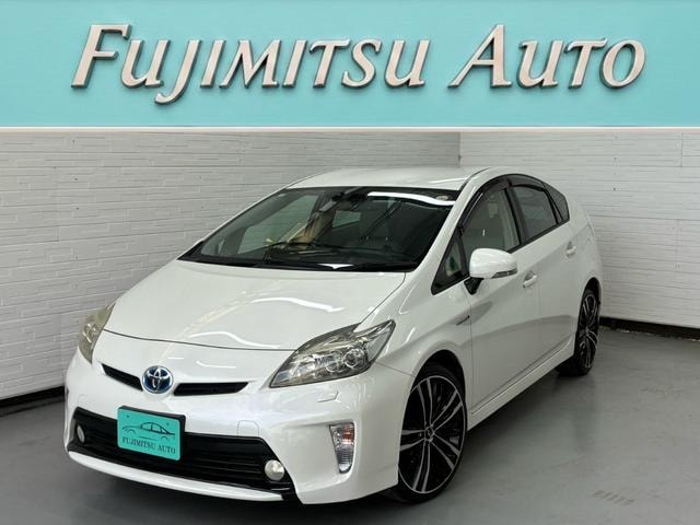 Toyota PRIUS 2012 — фото автомобиля 1