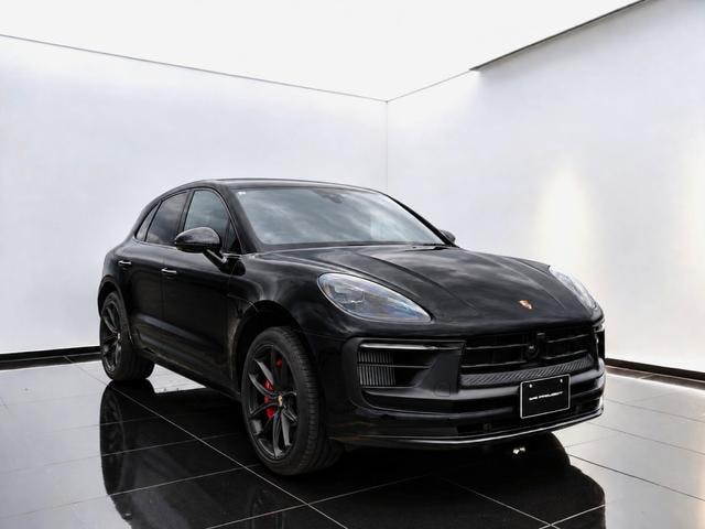Porsche MACAN 2023 — фото автомобиля