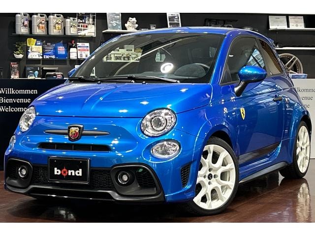 Abarth 695 TRIBUTO 2023 — фото автомобиля
