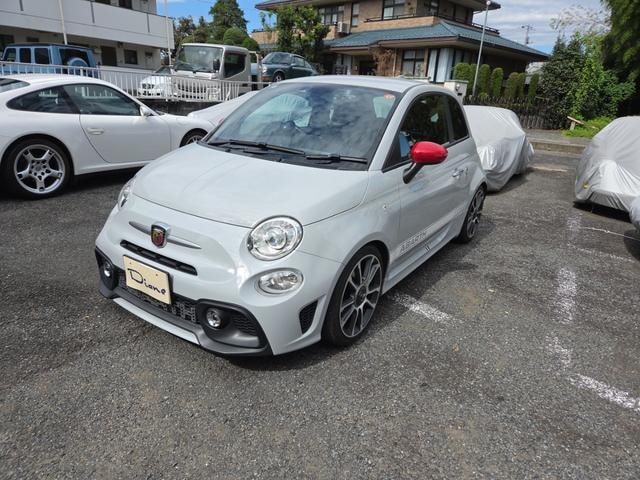 Abarth 595 2020 — фото автомобиля 1
