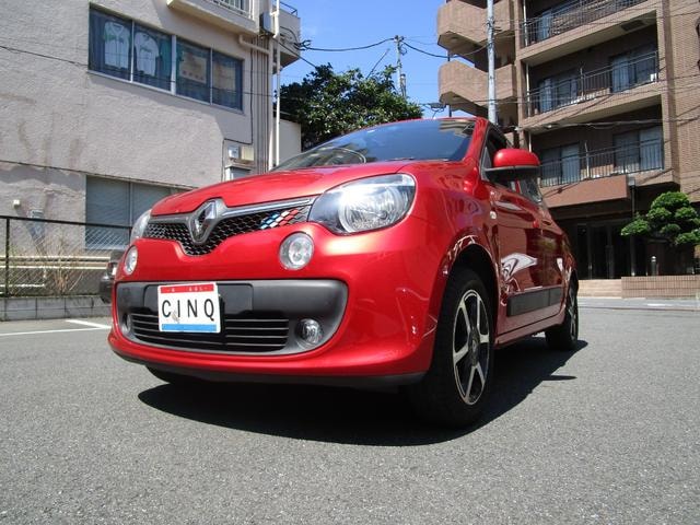 Renault TWINGO 2017 — фото автомобиля 1