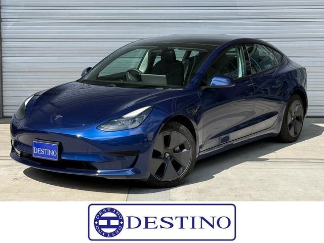 Tesla MODEL 3 2022 — фото автомобиля 1