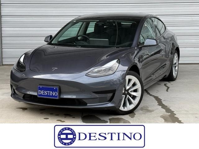 Tesla MODEL 3 2022 — фото автомобиля 1