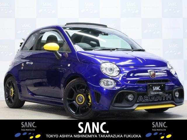 Abarth 595C 2020 — фото автомобиля 1