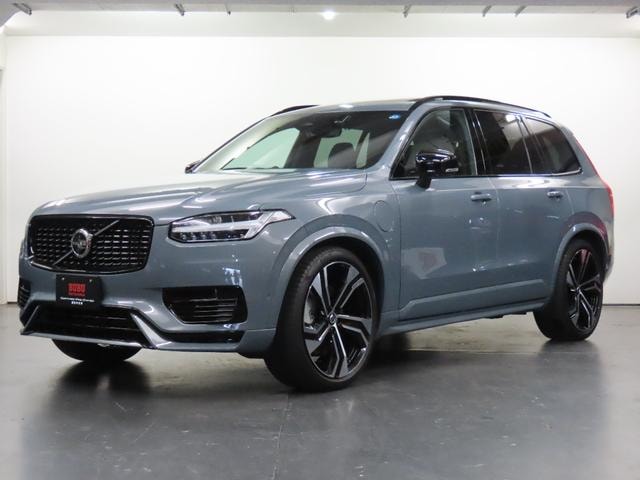 Volvo XC90 2023 — фото автомобиля 1