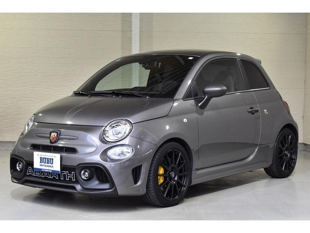Abarth 695 2024 — фото автомобиля