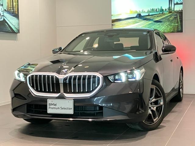 Bmw 5 SERIES 2024 — фото автомобиля 1