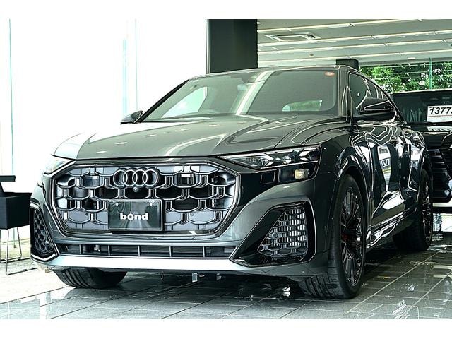 Audi SQ8 2024 — фото автомобиля