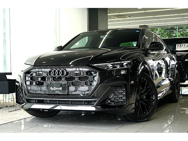 Audi Q8 2025 — фото автомобиля