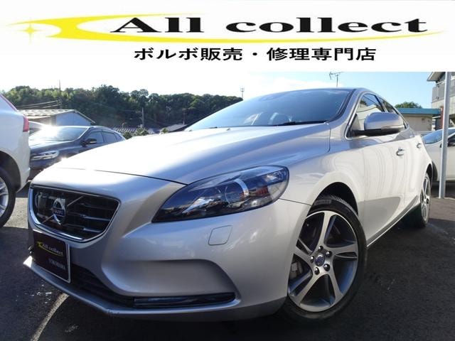 Volvo V40 2016 — фото автомобиля 1