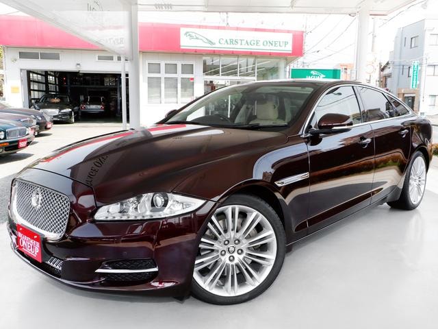 Jaguar XJ 2011 — фото автомобиля
